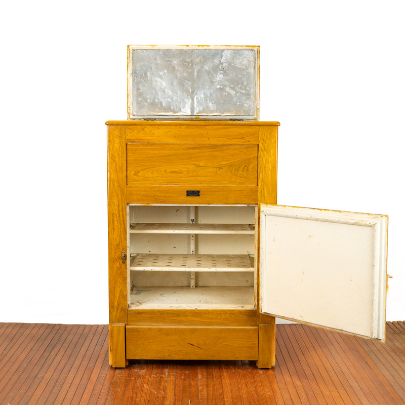 The Arctic Ice Company Ltd. Ice Box