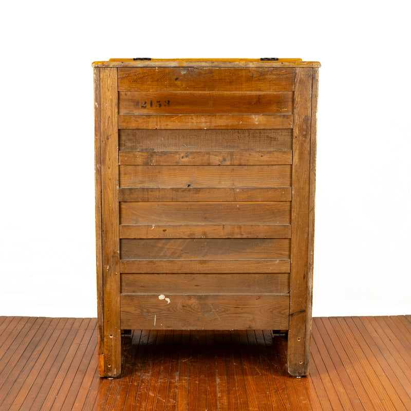 The Arctic Ice Company Ltd. Ice Box