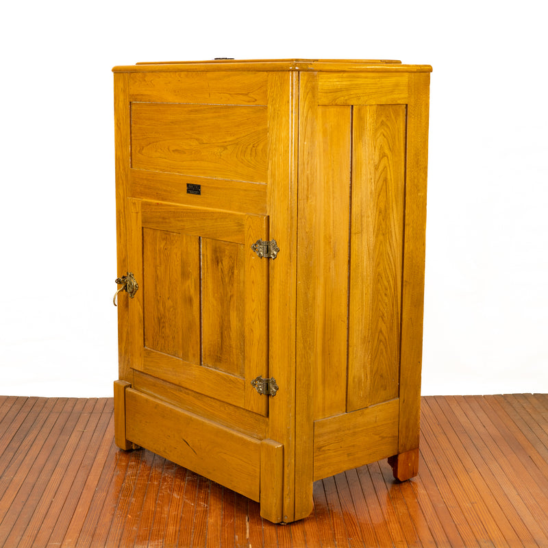 The Arctic Ice Company Ltd. Ice Box