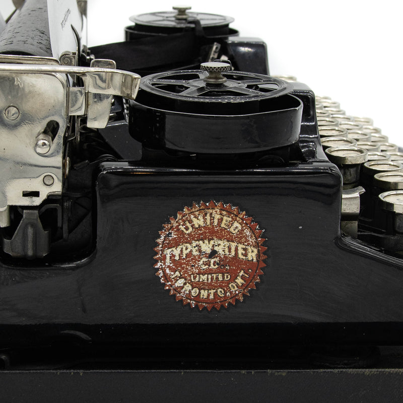1926 Underwood 3 Bank Portable Typewriter with Case