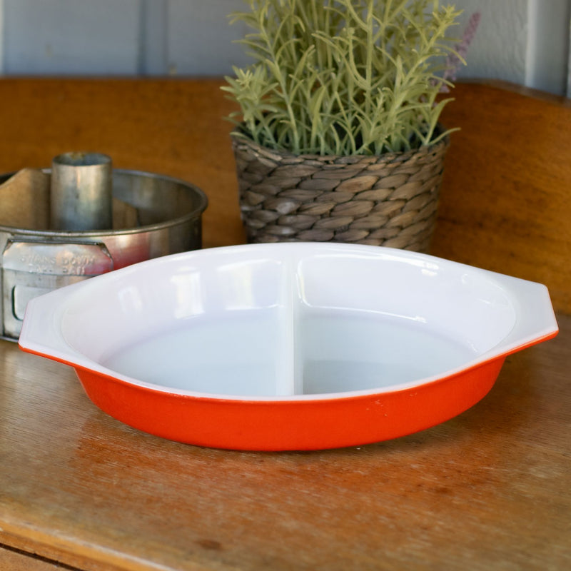 Pyrex Friendship Pattern Divided Casserole