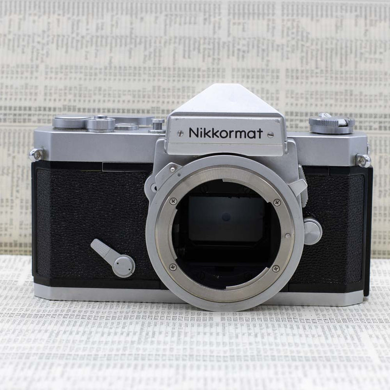 Nikkormat FT : Nikkor-S Auto with 35mm f/2.8 LensNikon