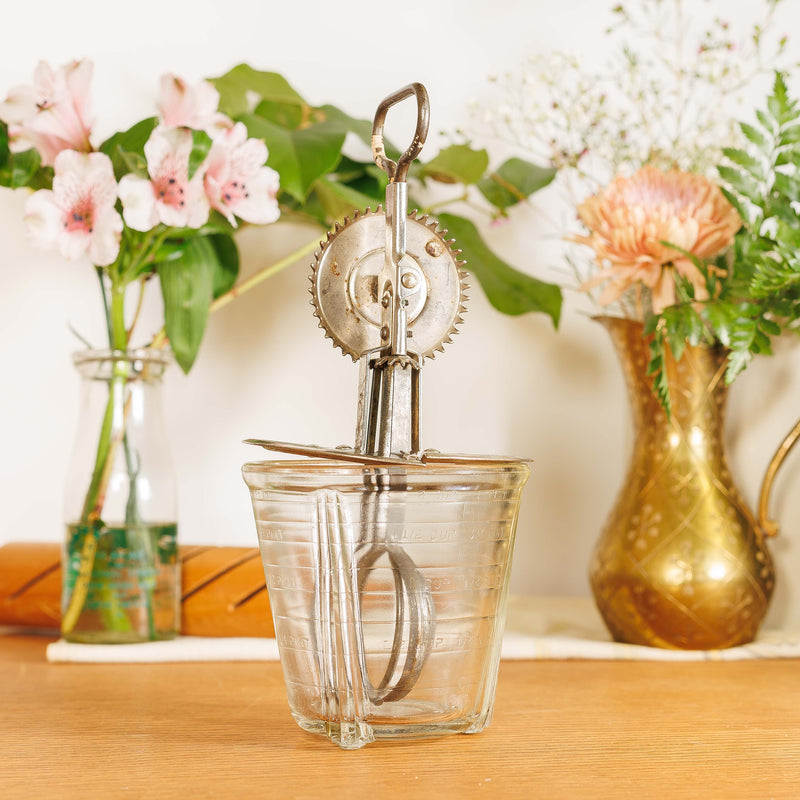 A&J Beater Jar with a Glass Measuring Base