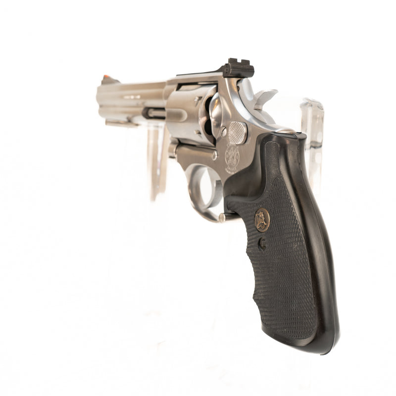 Smith & Wesson 357 Magnum Revolver w/ Holster