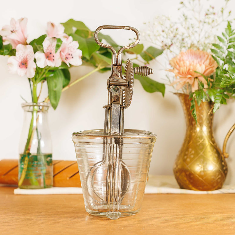 A&J Beater Jar with a Glass Measuring Base