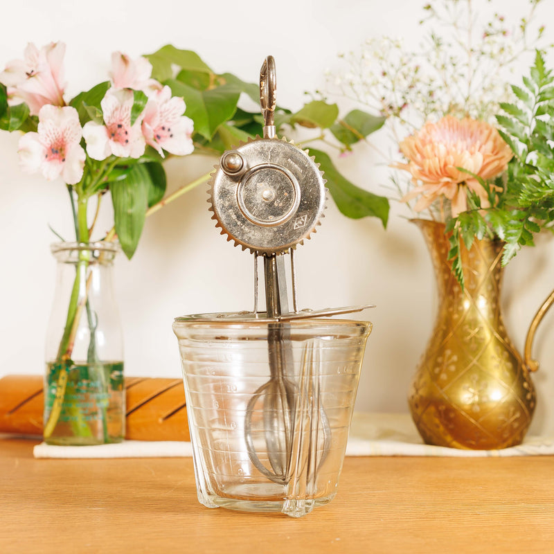 A&J Beater Jar with a Glass Measuring Base