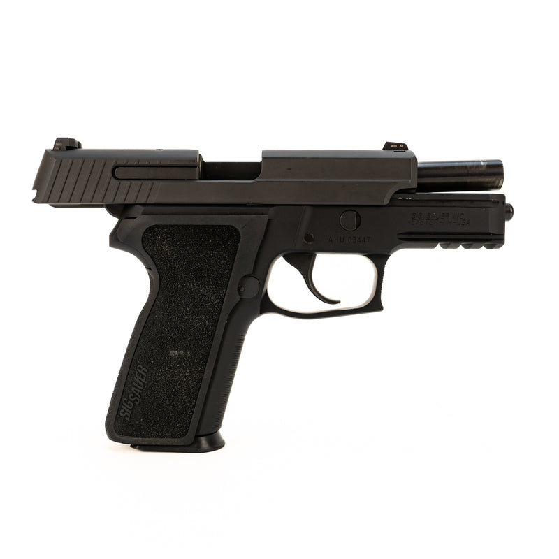Sig Sauer P229R Semi-Automatic Pistol : .40 S&W
