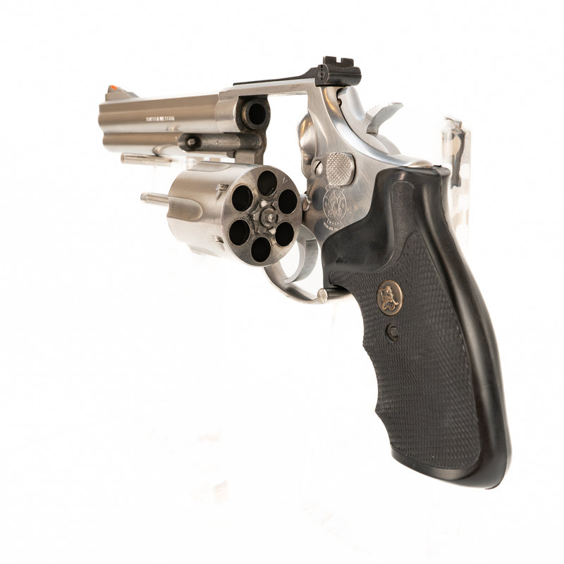 Smith & Wesson 357 Magnum Revolver w/ Holster