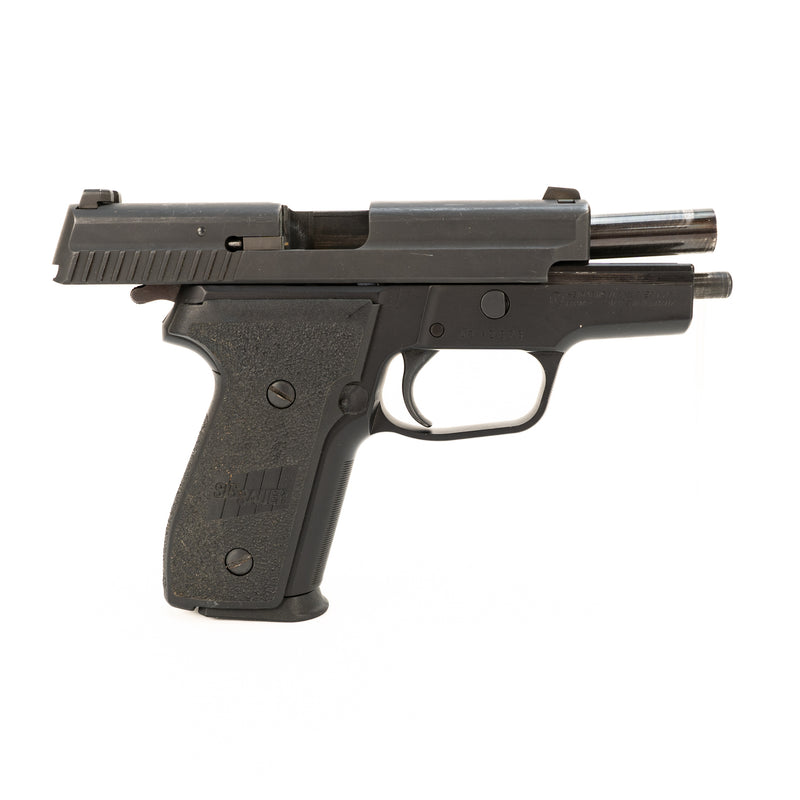 Sig Sauer P229 Semi-Automatic Pistol : .40 S&W