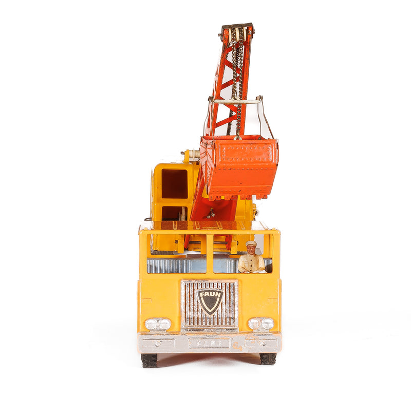 Gama Faun Clam Shell Crane Truck