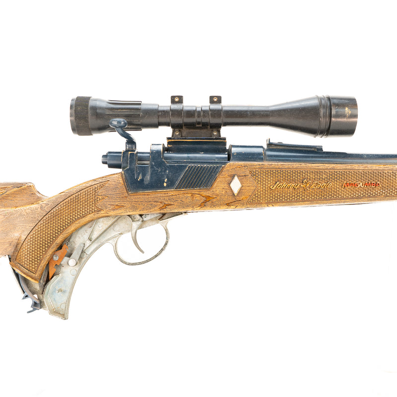 Johnny Eagle Magumba Rifle & Pistol on Wall Plaque
