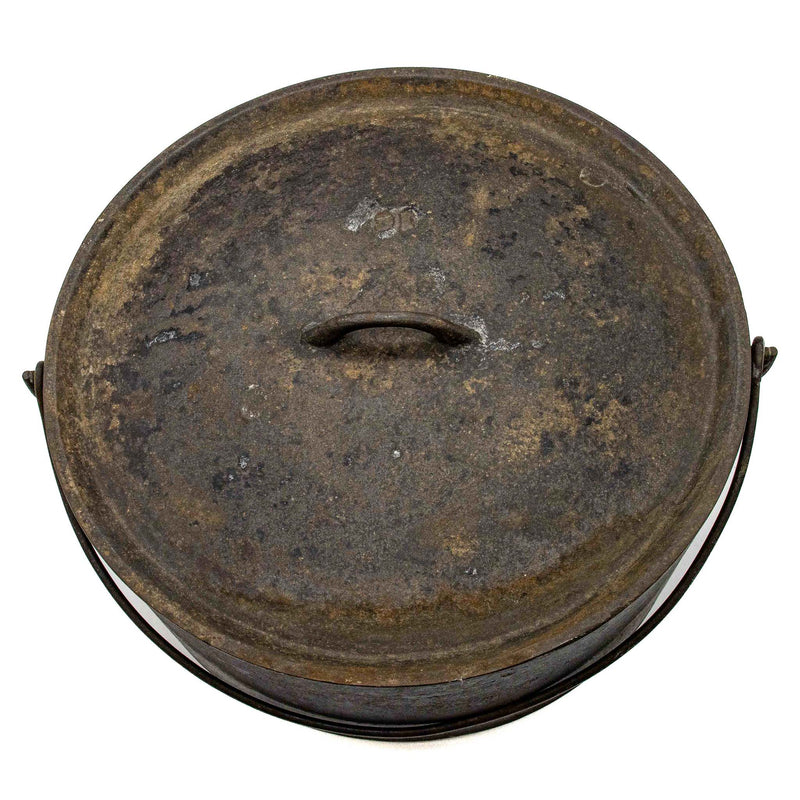 No.16 Gate Marked Cast Iron Camp Dutch Oven