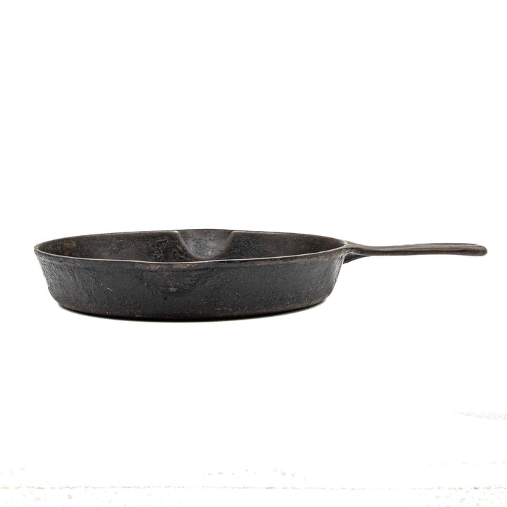 No. 9 Unmarked Erie, Pre Griswold Cast Iron Skillet with